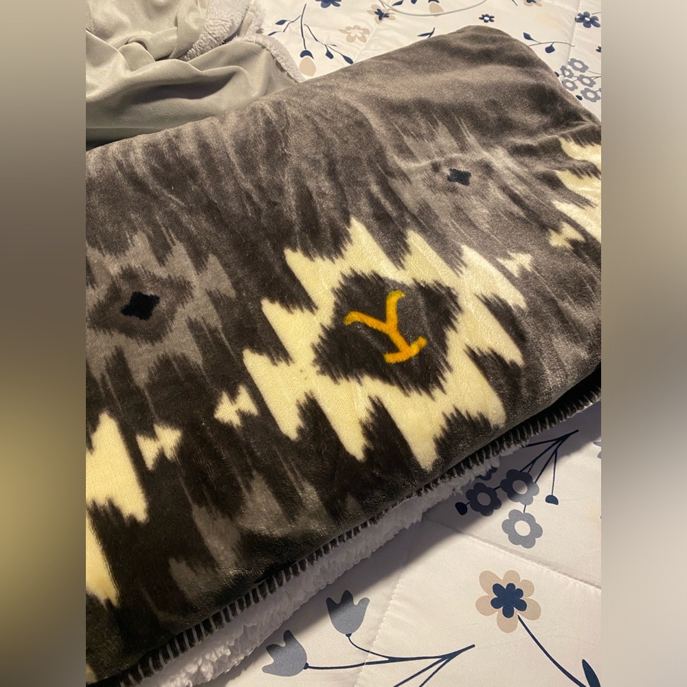 Yellowstone Blanket